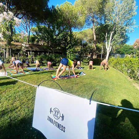 Appartamenti Campeggio Del Forte Marina Di Bibbona Bagian luar foto